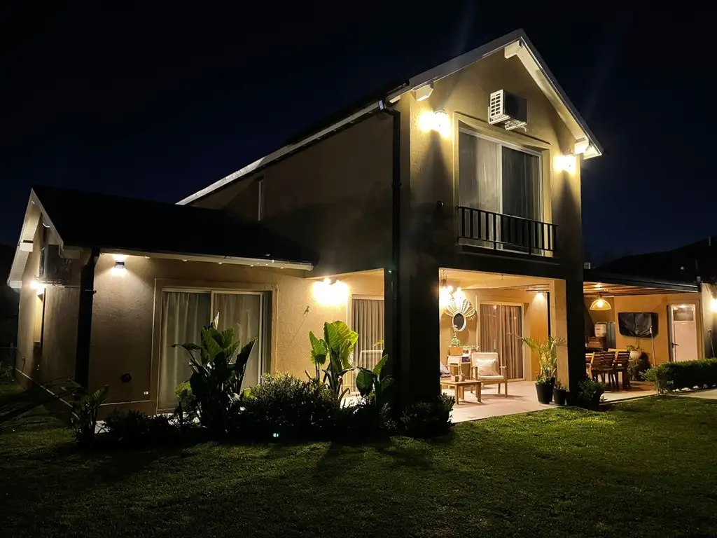 Casa en Venta en Bermudas - 4 ambientes