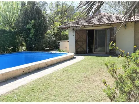 Venta Casaquinta 3 amb  Jardín Pileta Ezeiza