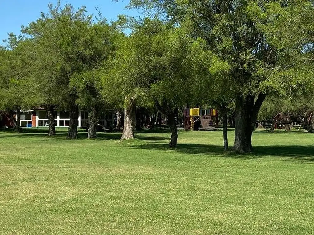 EXCELENTE LOTE CON VISTA AL GOLF - CLUB PRIVADO EL OMBÚ