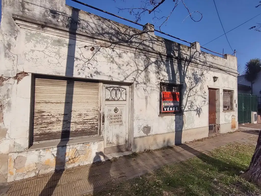 CASA AMERICANA SOBRE LOTE DE 179M2