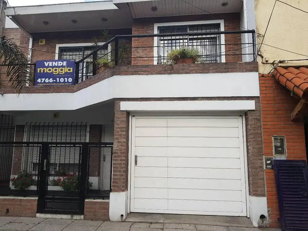 Santa Rita | Casa en Venta sobre Av. Sucre!