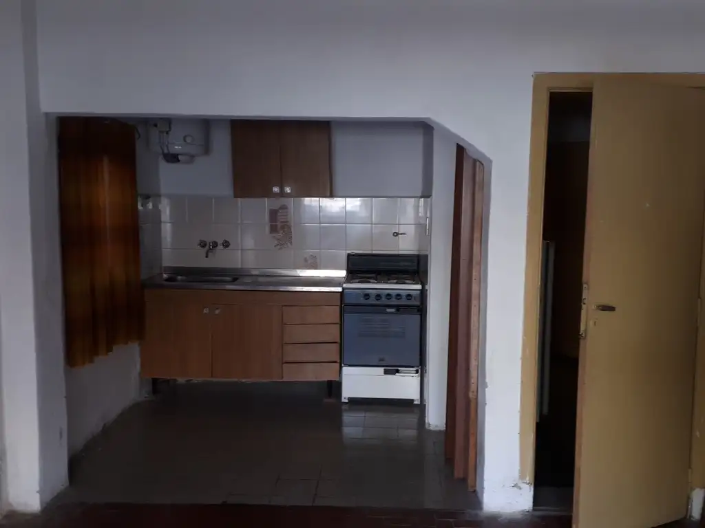 VENDO CASA MULTIFAMILIAR