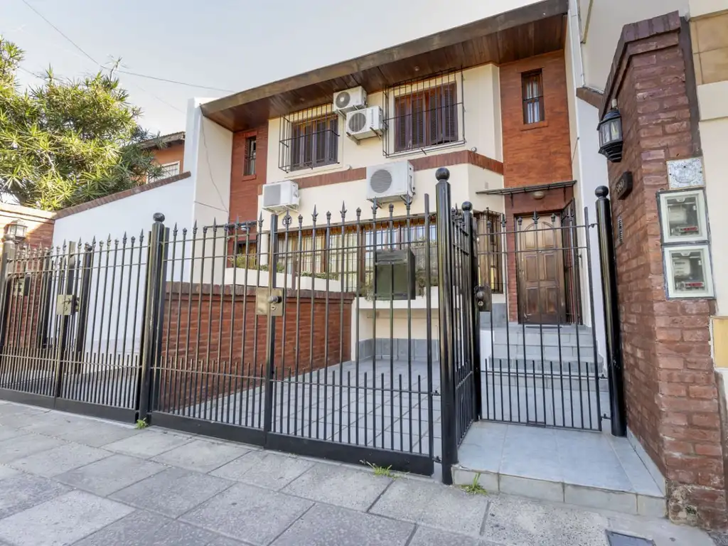 Casa - Venta - Argentina, Capital Federal - HELGUERA 5000