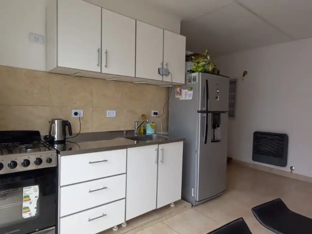 VENTA CASA 1 DORMITORIO FERNANDEZ ORO