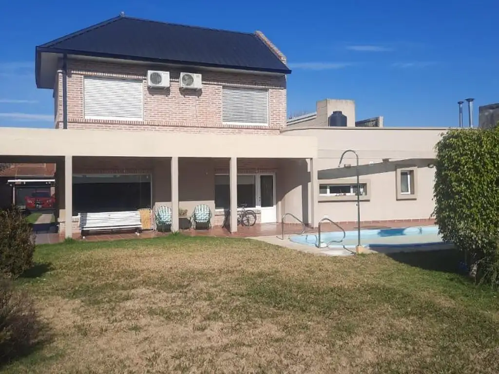 Casa en venta en Estrecho De Magallanes 2100 - Gualeguaychu - Adinco