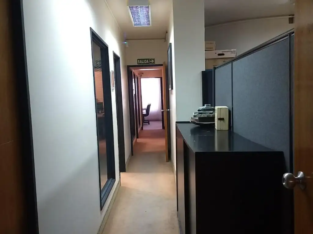 VENDO OFICINA O VIVIENDA MICROCENTRO 240 M2