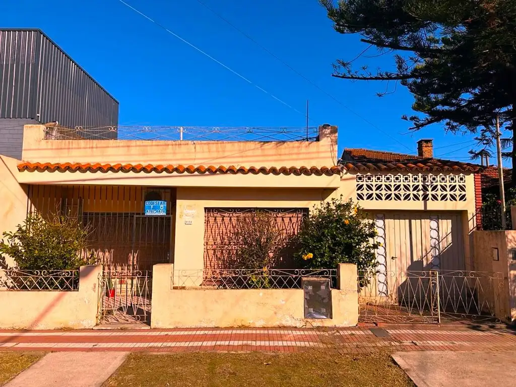 Venta Casa 3 amb Quilmes Oeste Cochera Quincho