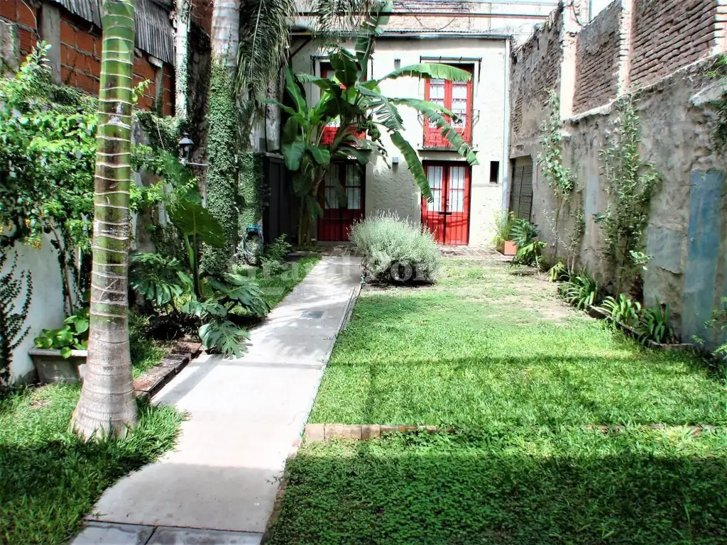 Casa con dos Patios, Jardin, Terraza y Casa de Huespedes