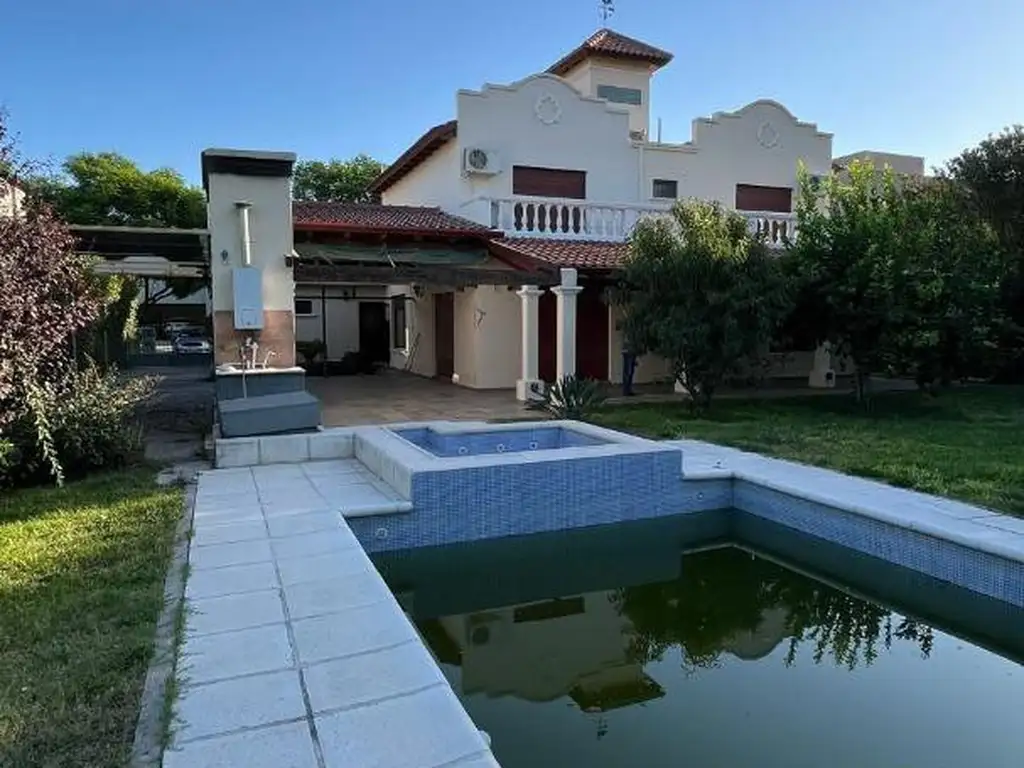 Casa en venta estilo colonial en Country Ayres del Sur