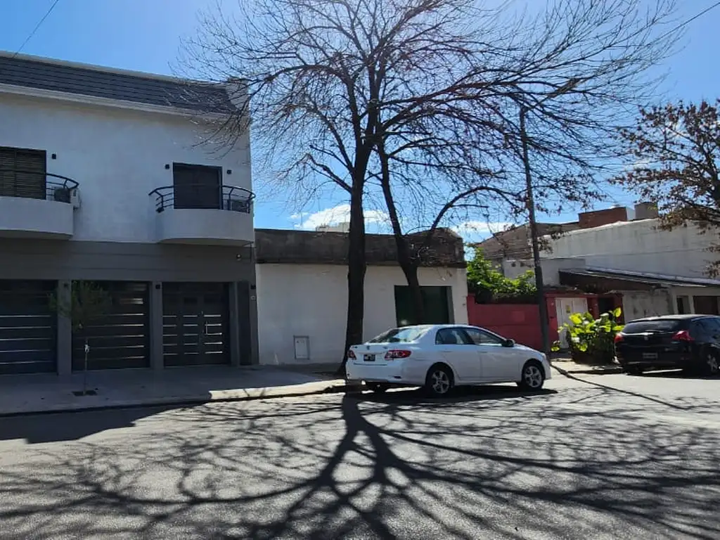 PISO UNICO AL FRENTE SEMI NUEVO 4 AMBIENTES 2 BAÑOS TERRAZA GARAJE AUTOMATICO! SIN EXPENSAS!