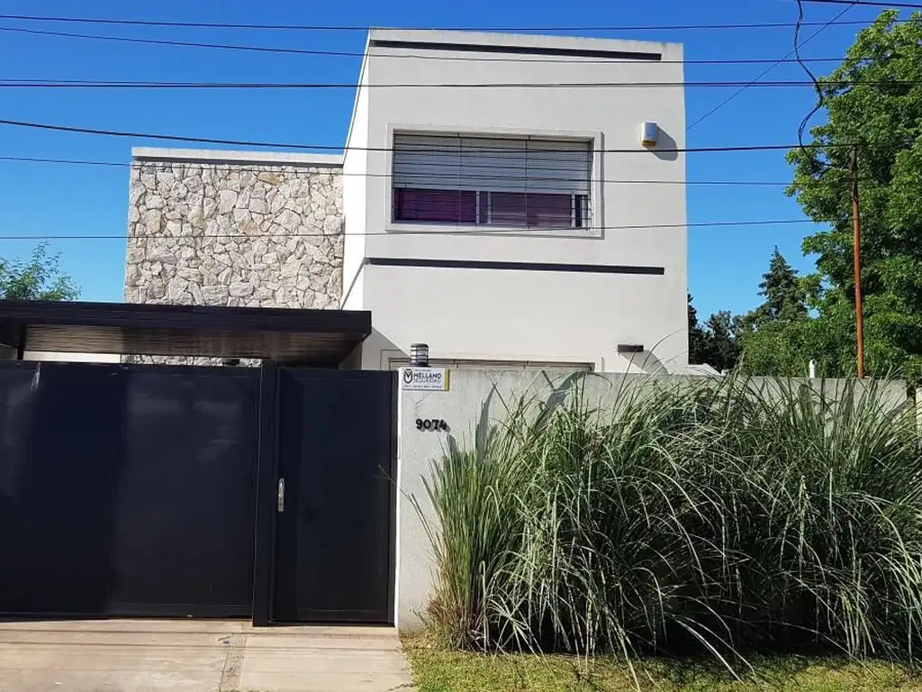 Casa 4 dormitorios, con piscina. Fisherton.