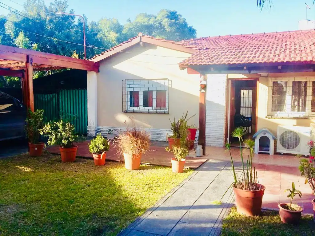 Chalet reciclado en venta- Ituzaingó