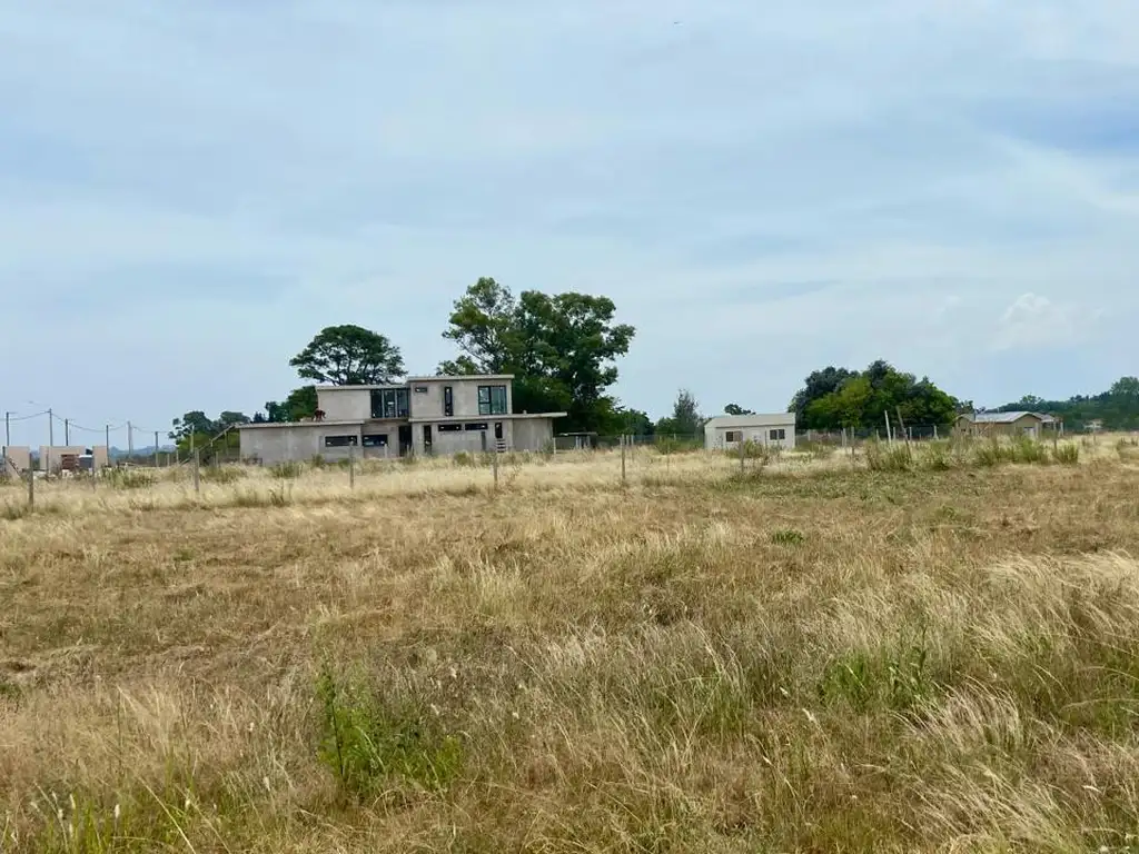 Excelente oportunidad en Fincas de Boote - Barrio Semi Cerrado - Loma Verde