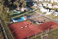 Actividades deportivas futbol, paddle, tenis en Don Joaquin, Barrio cerrado