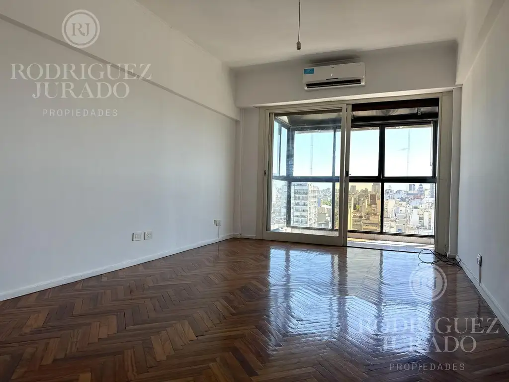 Departamento de 4 amb con cochera piso 14 en venta Balvanera