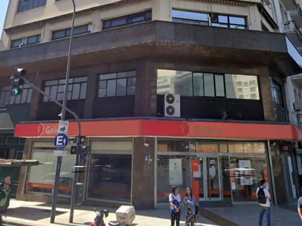 Piso de Oficinas en Av. Belgrano y Bernardo de Irigoyen