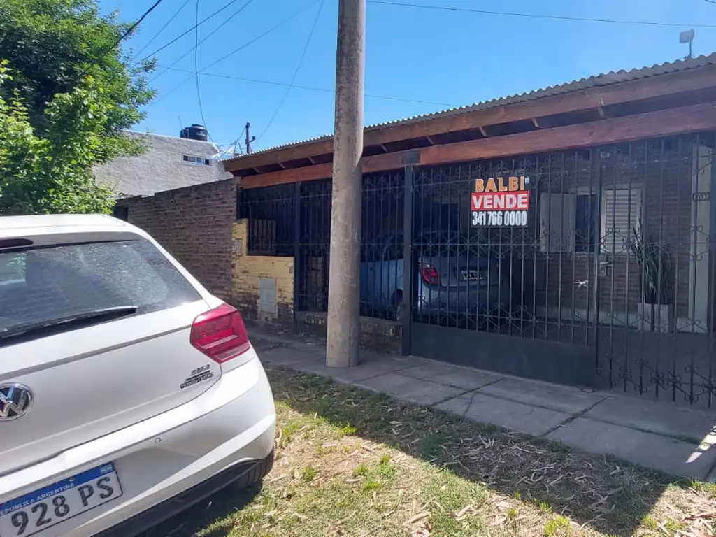 VENTA CASA 2 DORMITORIOS PJE. BUCEO 4132