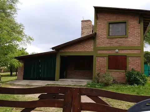 Casa en Las Chacras Sur - 3 Dormitorios en Lote de 4000 m²