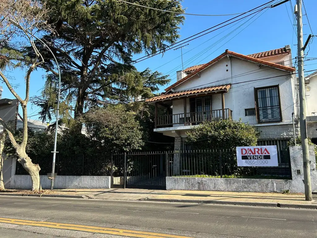 Terreno apto desarrollo sobre Av. del Libertador en Lucila, Vicente Lopez.