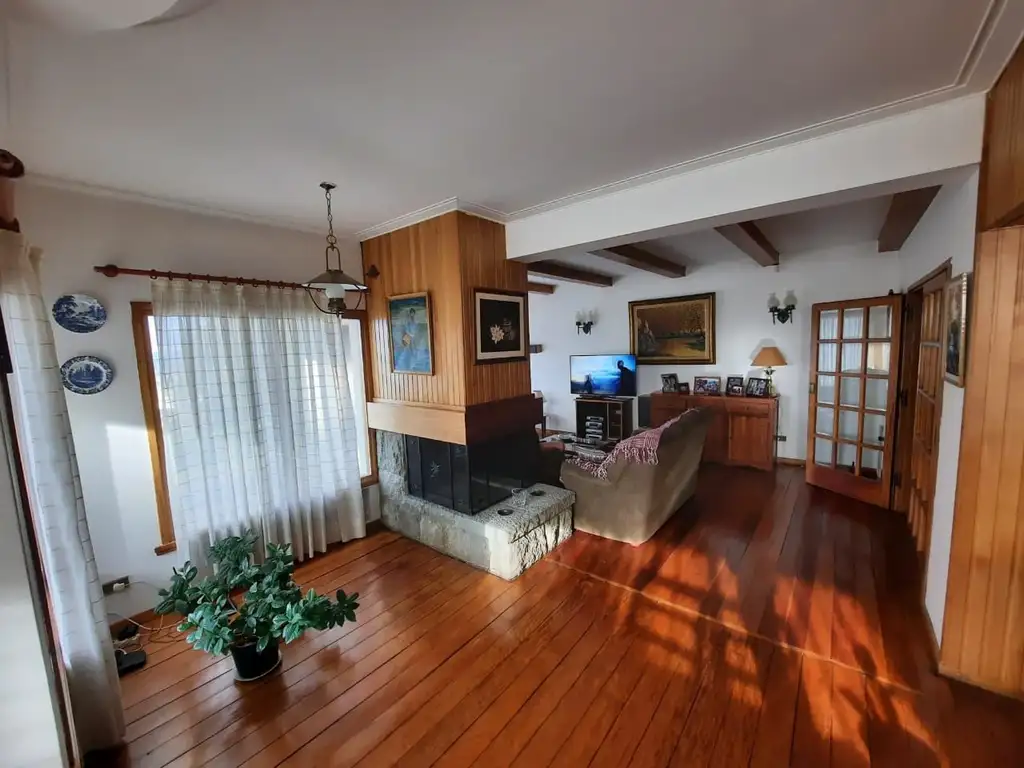 Casa - Venta - Argentina, San Carlos de Bariloche - Campichuelo 500