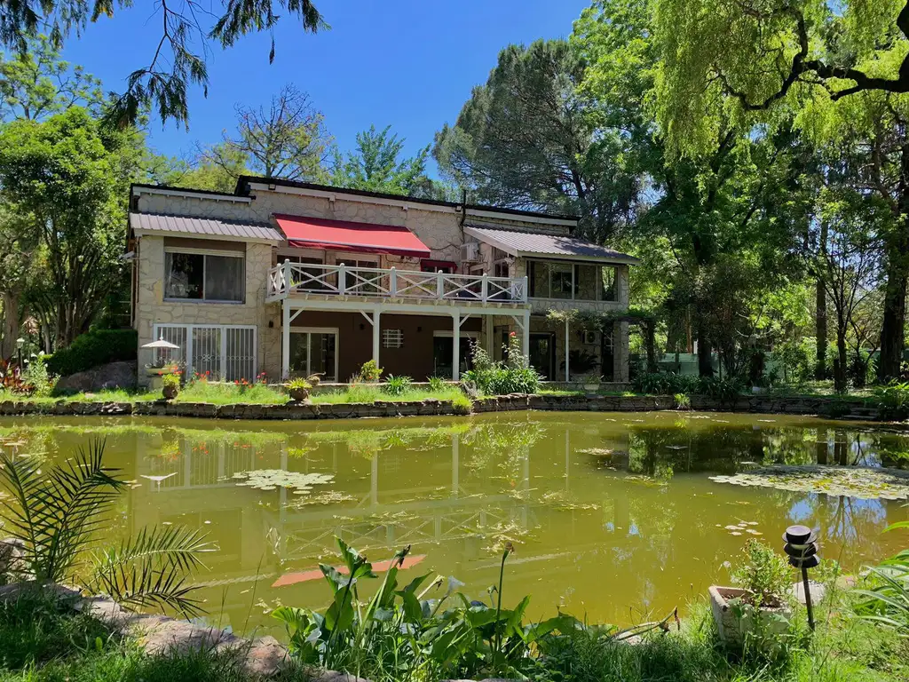 Casa en Barrio Parque Leloir