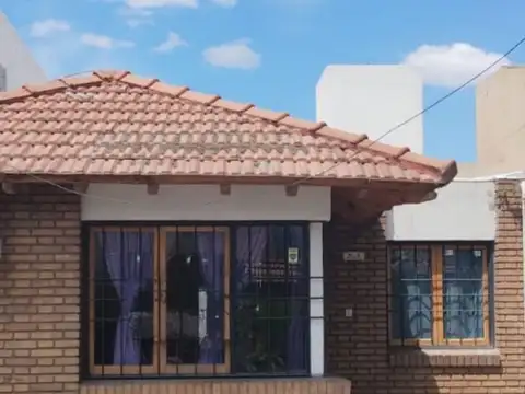 CASA EN VENTA LAS HERAS