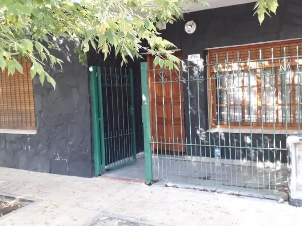 Casa en Venta en Gonnet [Cod: 7253-71]