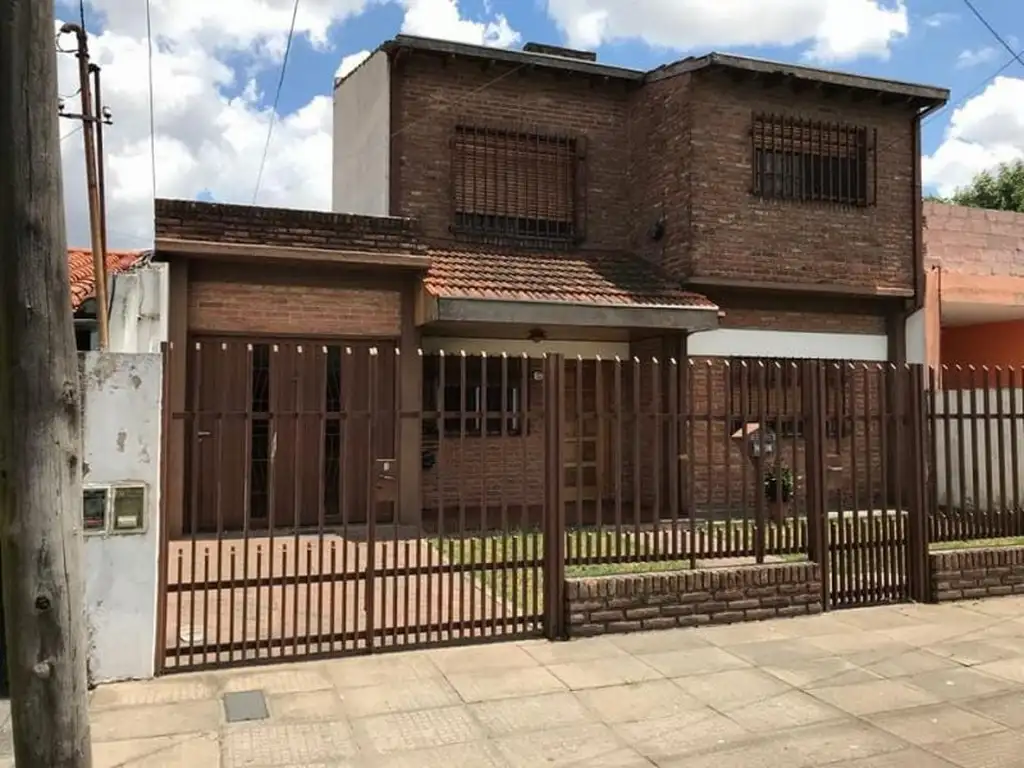 Casa - Venta - Argentina, La Matanza - MIRANDA 2600