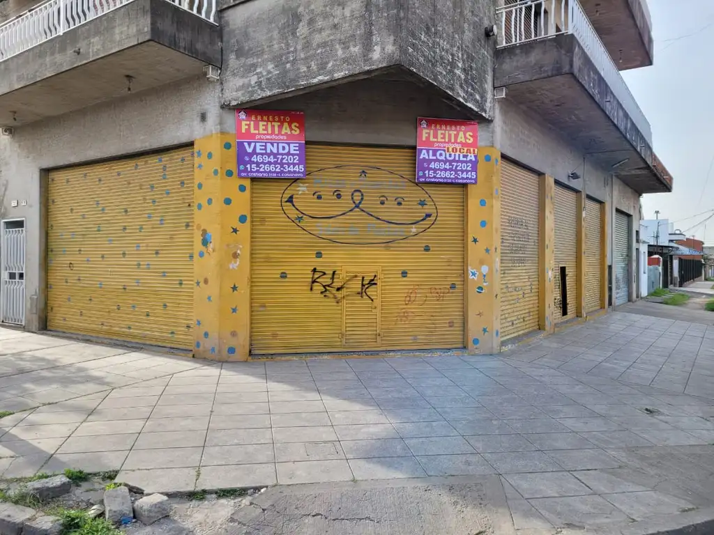 VENTA LOCAL COMERCIAL DE 130 m2 ISIDRO CASANOVA