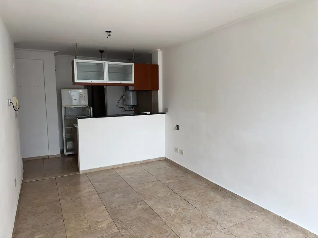 Venta Monoambiente con balcón Córdoba 2700