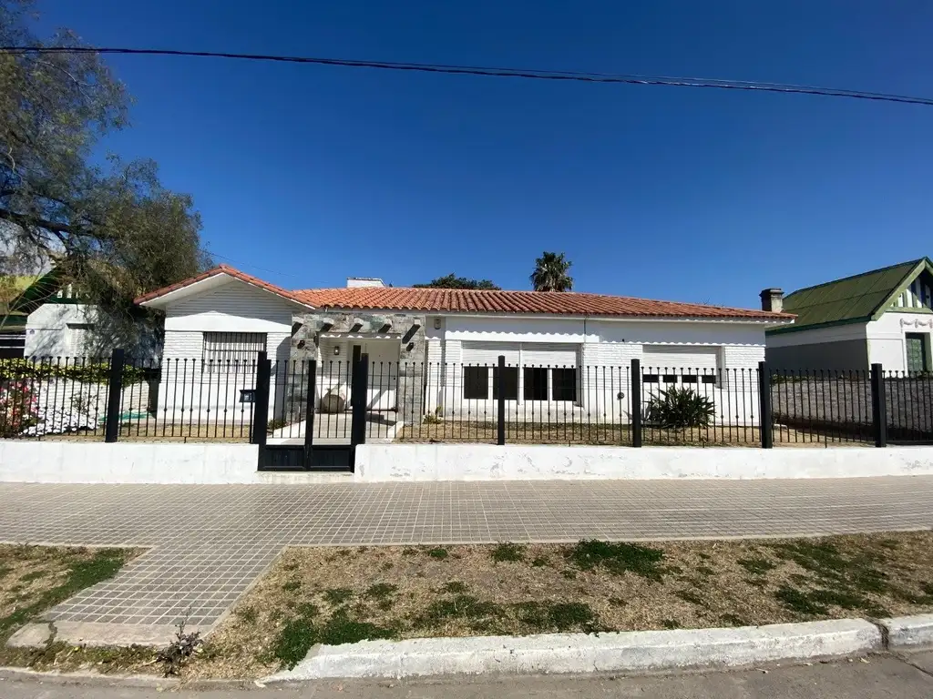 CASA EN VENTA EN ALTA GRACIA CORDOBA