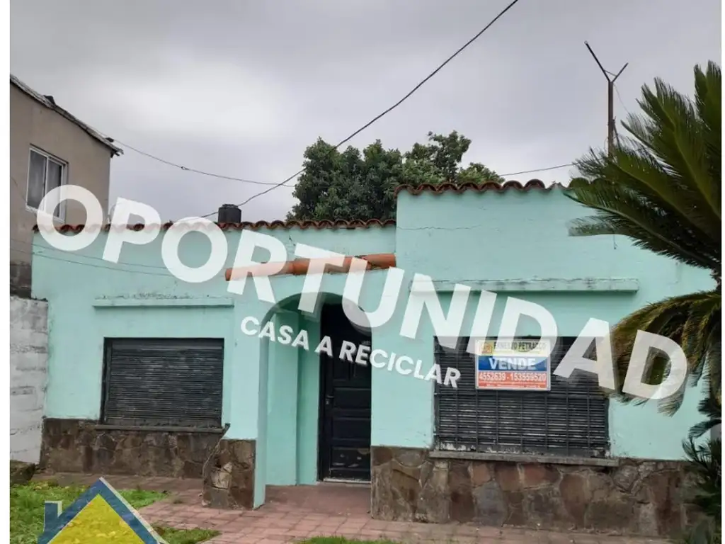 Casa al frente de 2 dormitorios en venta