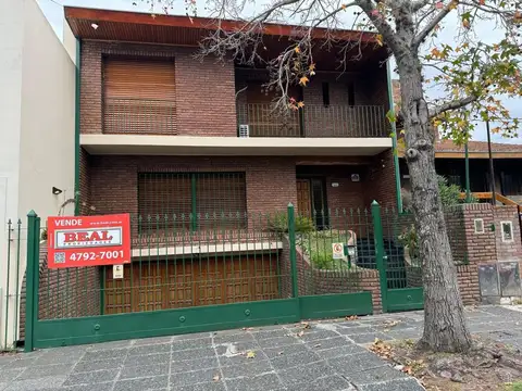 Venta Hermoso Chalet en Martinez