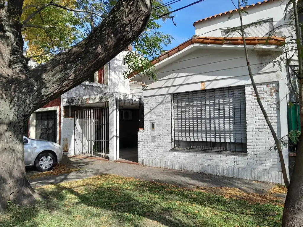 VENTA DE EXCELENTE CASA EN BARRIO CURA