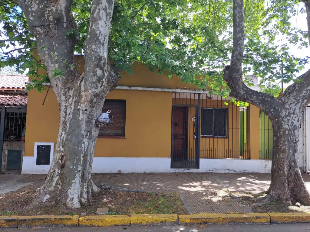 Casa - Venta - Argentina, Lomas de Zamora - Perito Moreno 100