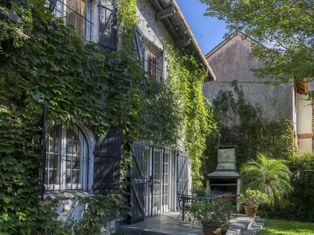 CASA EN ALQUILER EN LA LUCILA DE LIB AL RIO