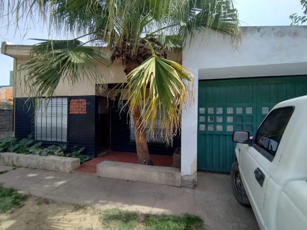 Casa en venta - 4 Dormitorios 1 Baño - Cocheras - 450Mts2 - Monte Grande