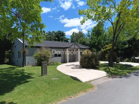 Casa  en Venta en La Cesarina, General Rodríguez