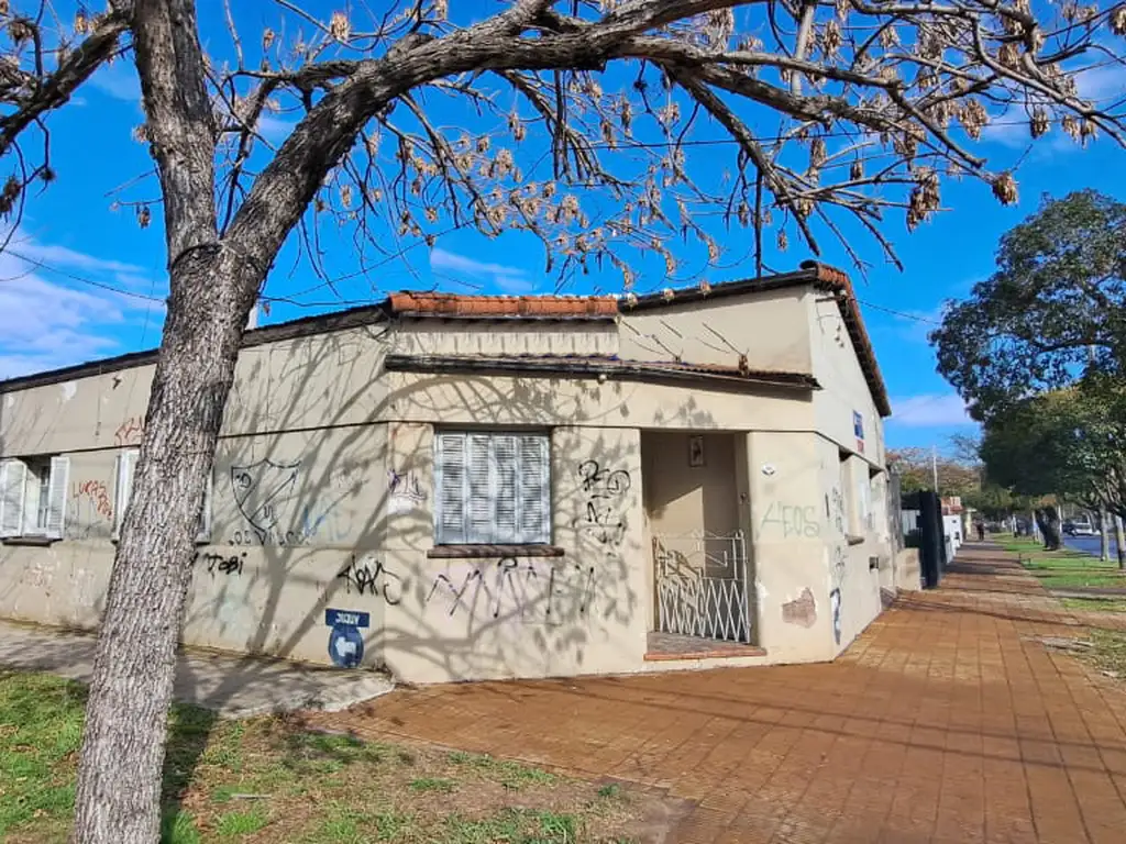 VENTA CASA MERLO CENTRO IDEAL INVERSIÓN