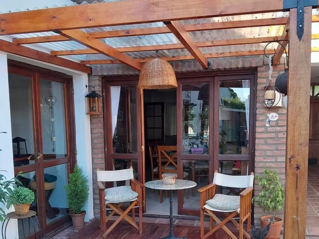 Casa 4 ambientes en Venta - Trenque Lauquen