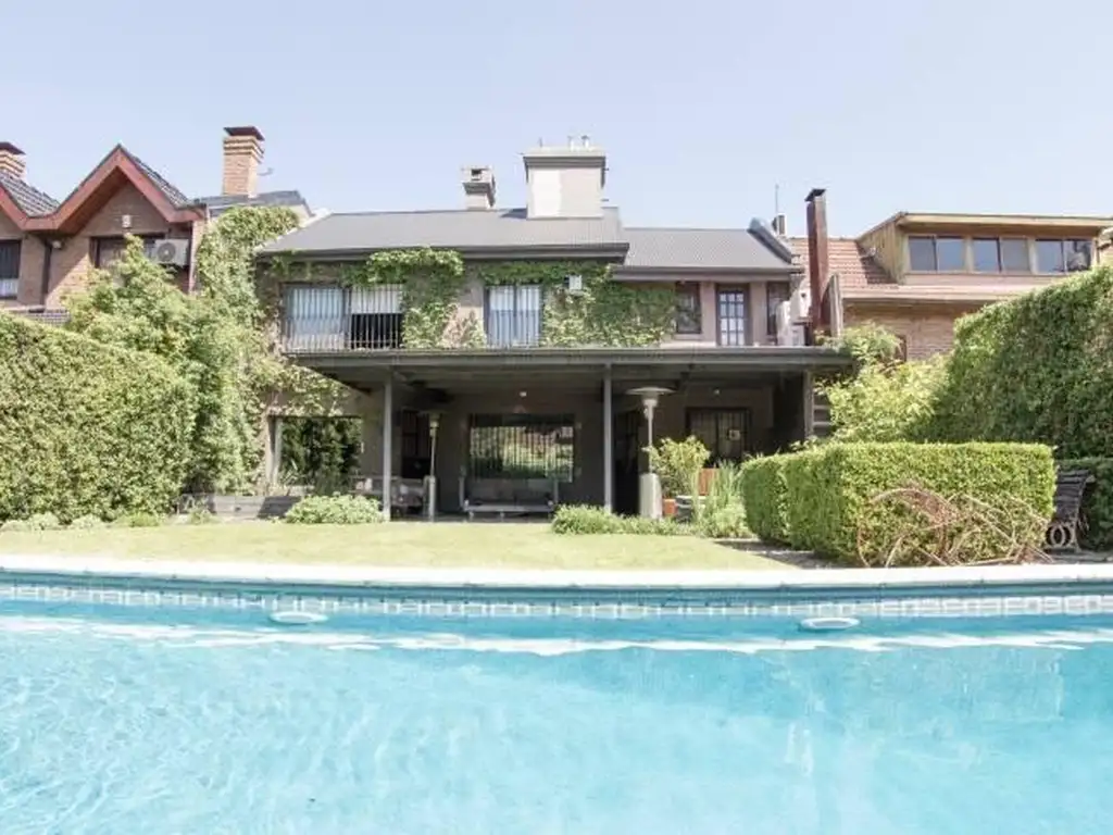 Excelente casa en San Isidro reciclada a nuevo, Countries y Barrios