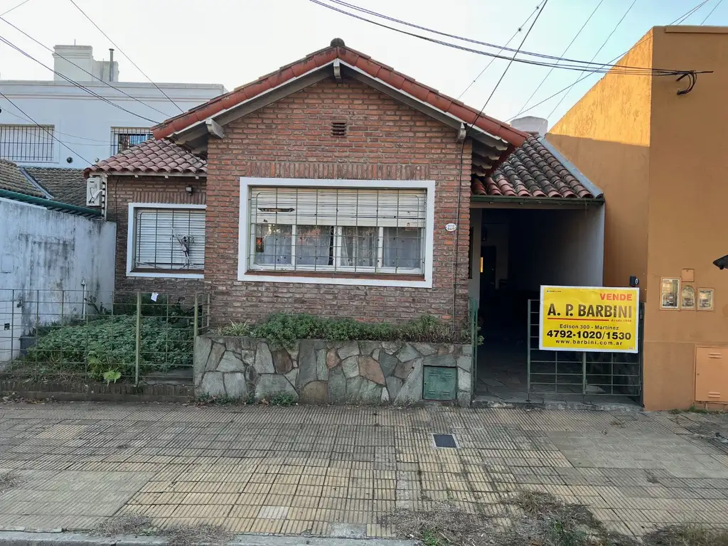 San Isidro: Dos Casas Sobre Lote de 8,66x53,40.única Zona, de Vías a Libertador.