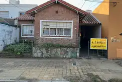 San Isidro: Dos Casas Sobre Lote de 8,66x53,40.única Zona, de Vías a Libertador.