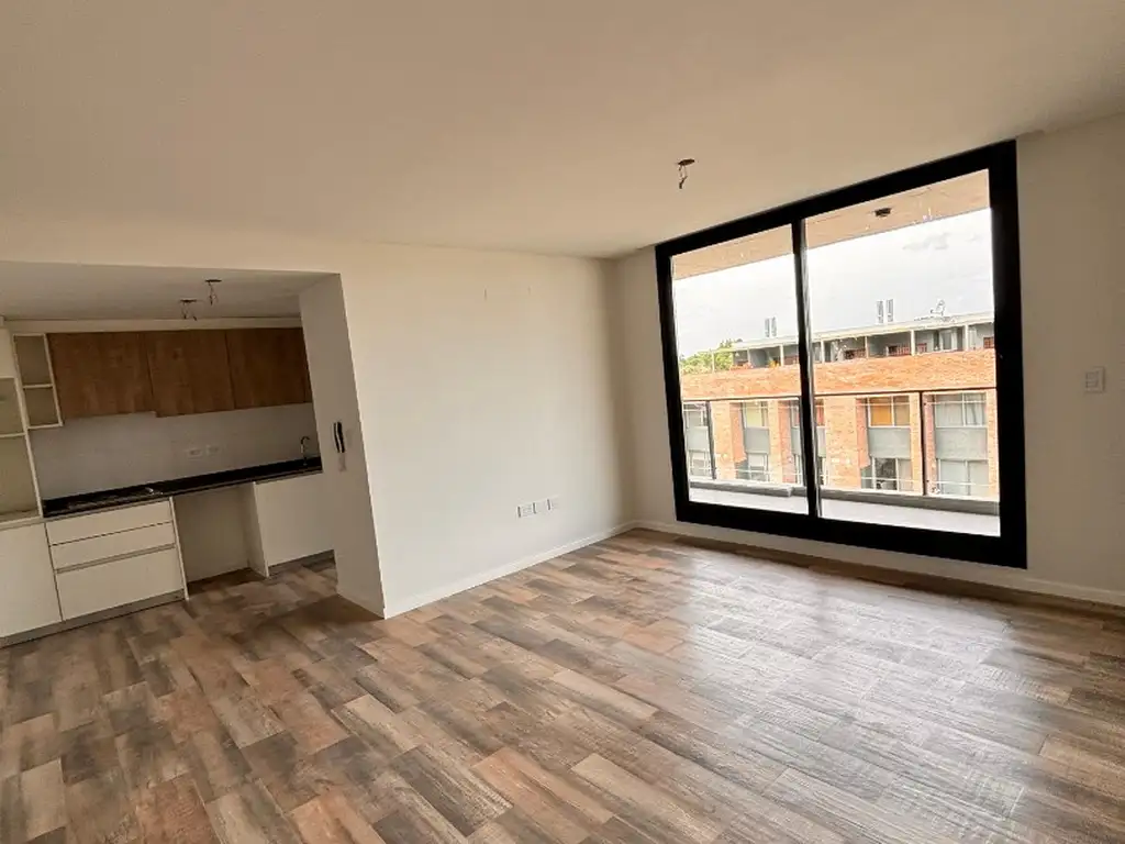 A ESTRENAR departamento de tres dormitorios y dos cocheras en Condo 11, Fisherton.