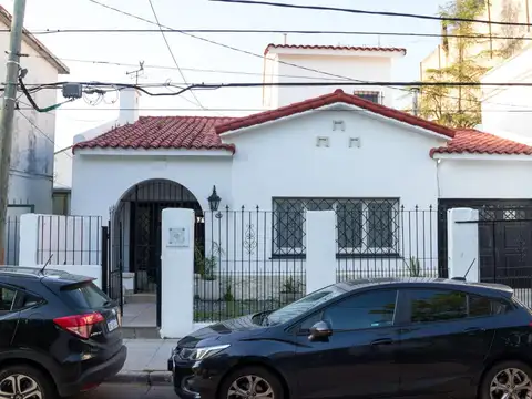 Casa en Venta 4 dorm con parque y garaje