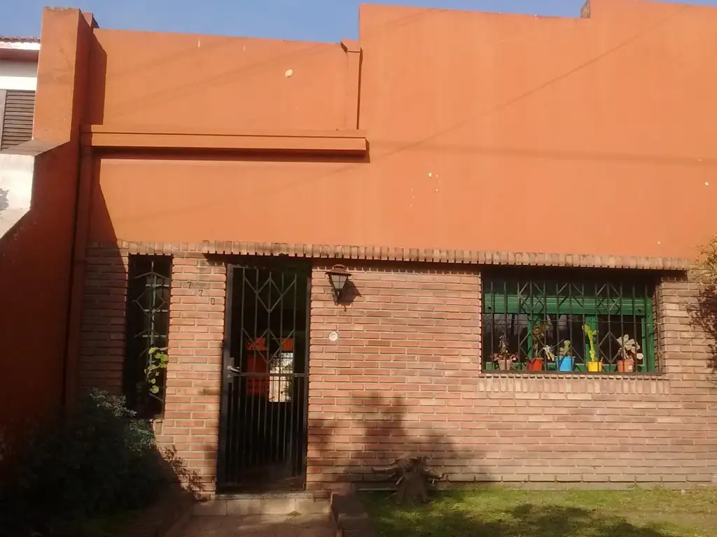 VENTA CASA Calle 528 entre 2 bis y 3.