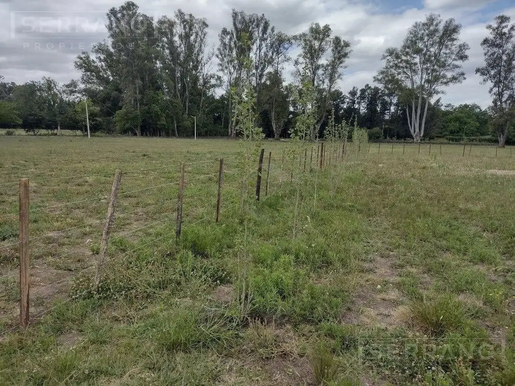 Venta. Lote.  Barrio Parque Parada Robles. Exaltación de la Cruz