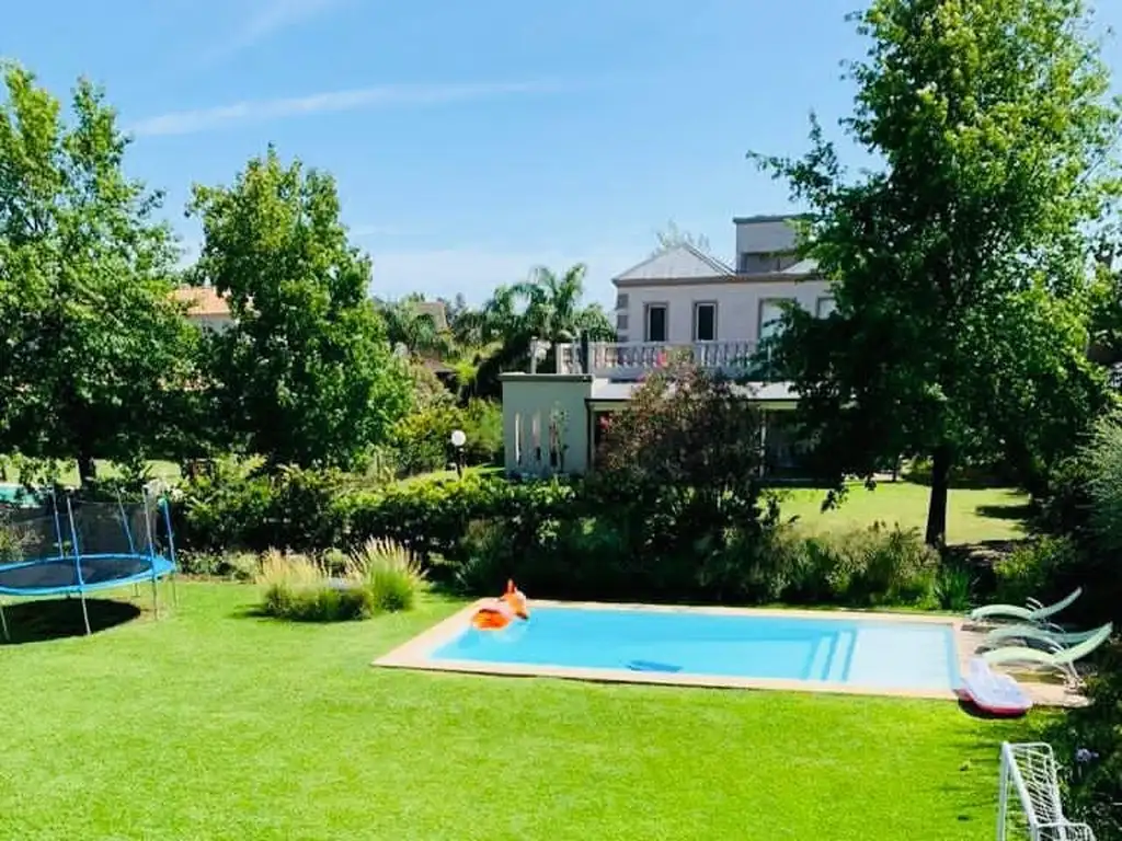 CASA EN VENTA EN CADAQUES