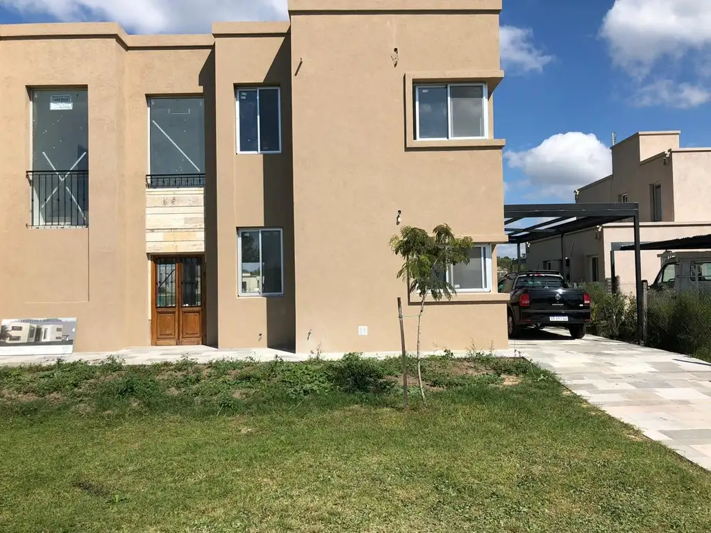 Excelente  CASA a Estrenar Barrio San Matias Escobar