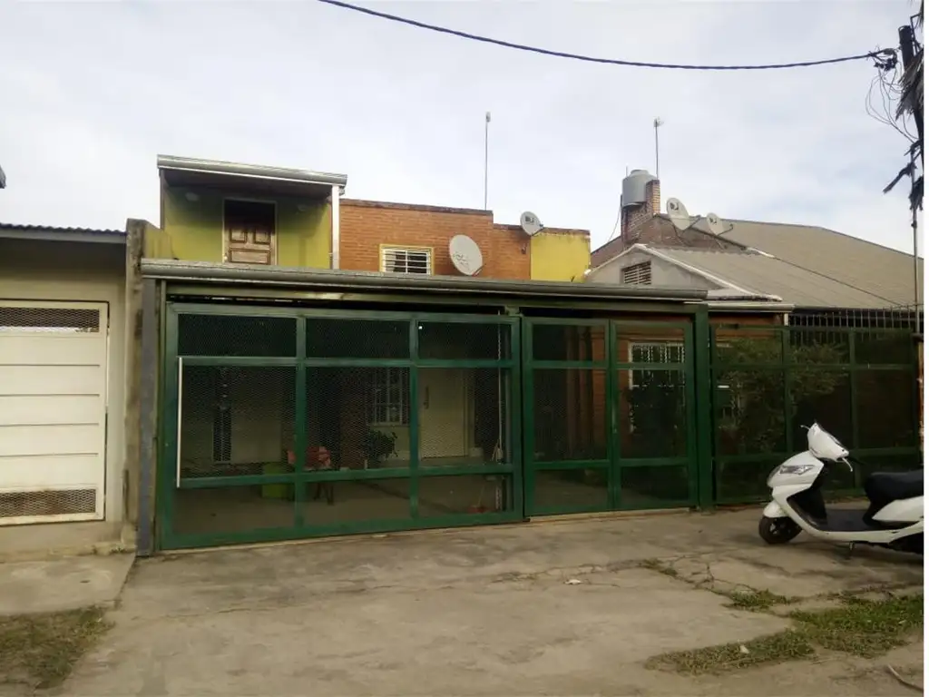 SE VENDE: SAN CARLOS BARILOCHE 1400. CASA 3 DORMITORIOS